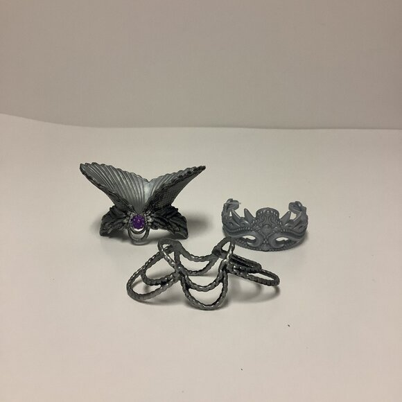 Ever After High Raven Doll Queen Doll Getting Fairest Stand & Mixed Accessories - Picture 11 of 14